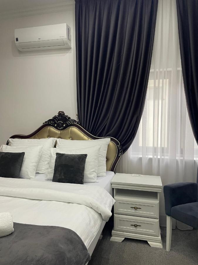 Hotel Palace Velika Kladusa Extérieur photo