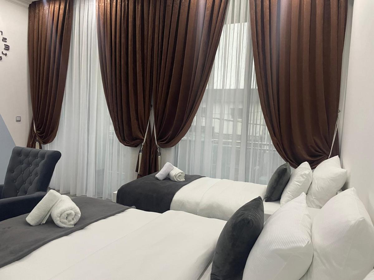 Hotel Palace Velika Kladusa Extérieur photo