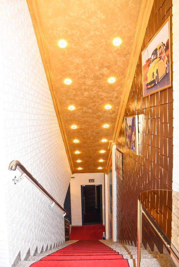 Hotel Palace Velika Kladusa Extérieur photo