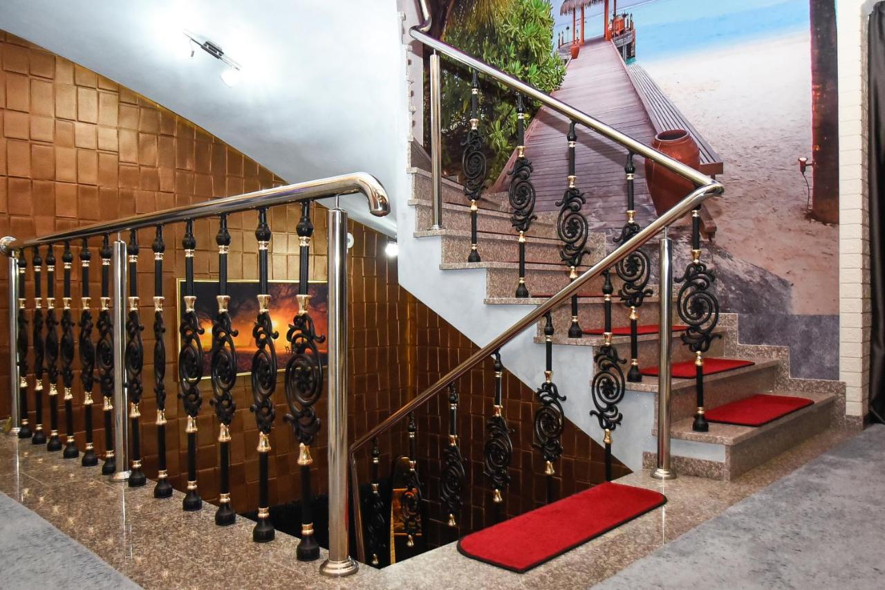 Hotel Palace Velika Kladusa Extérieur photo